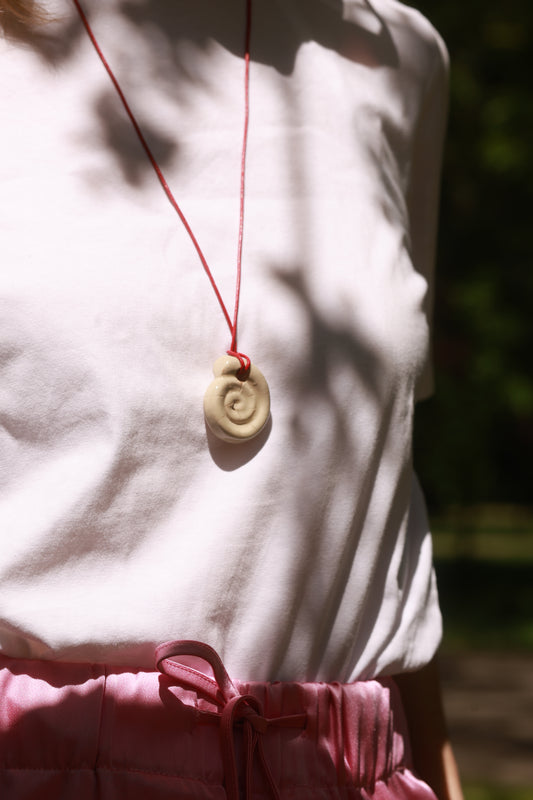 Zawieszka ceramiczna muszla