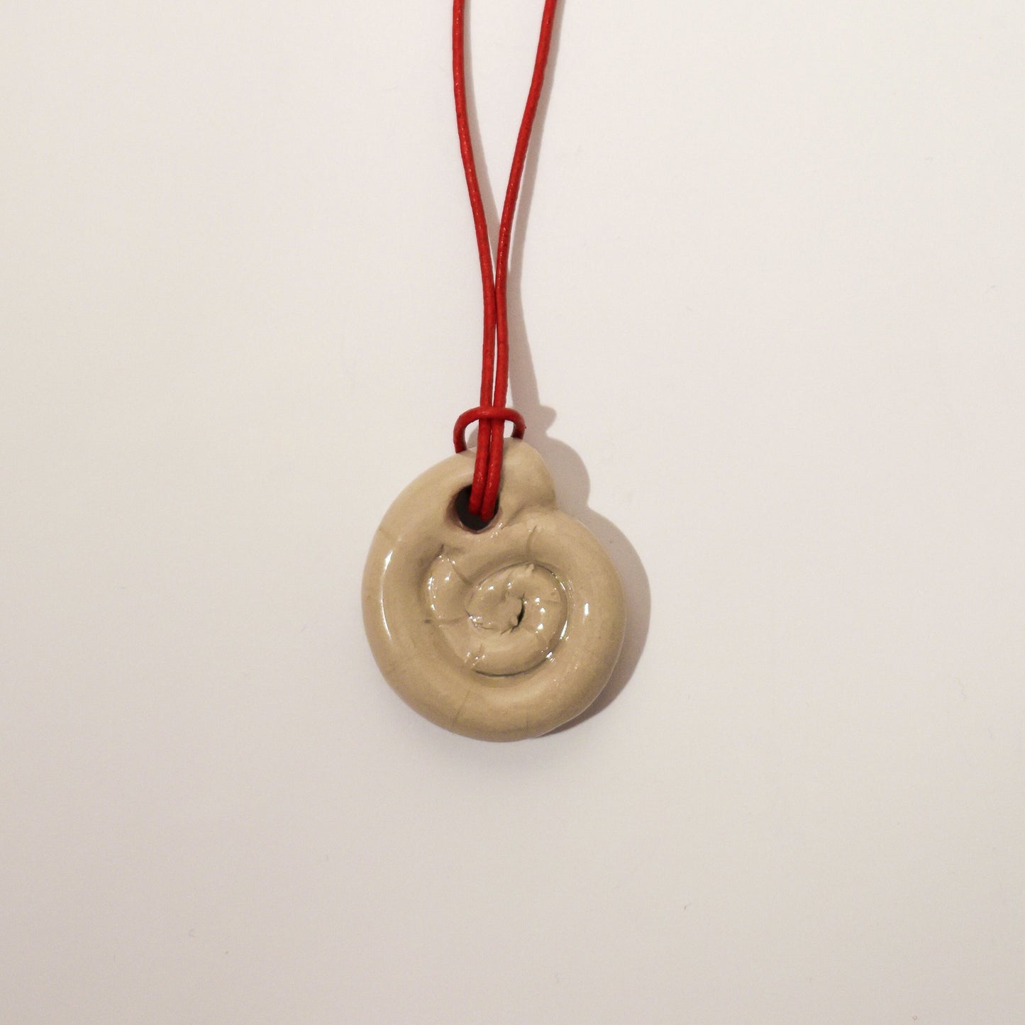 Zawieszka ceramiczna muszla