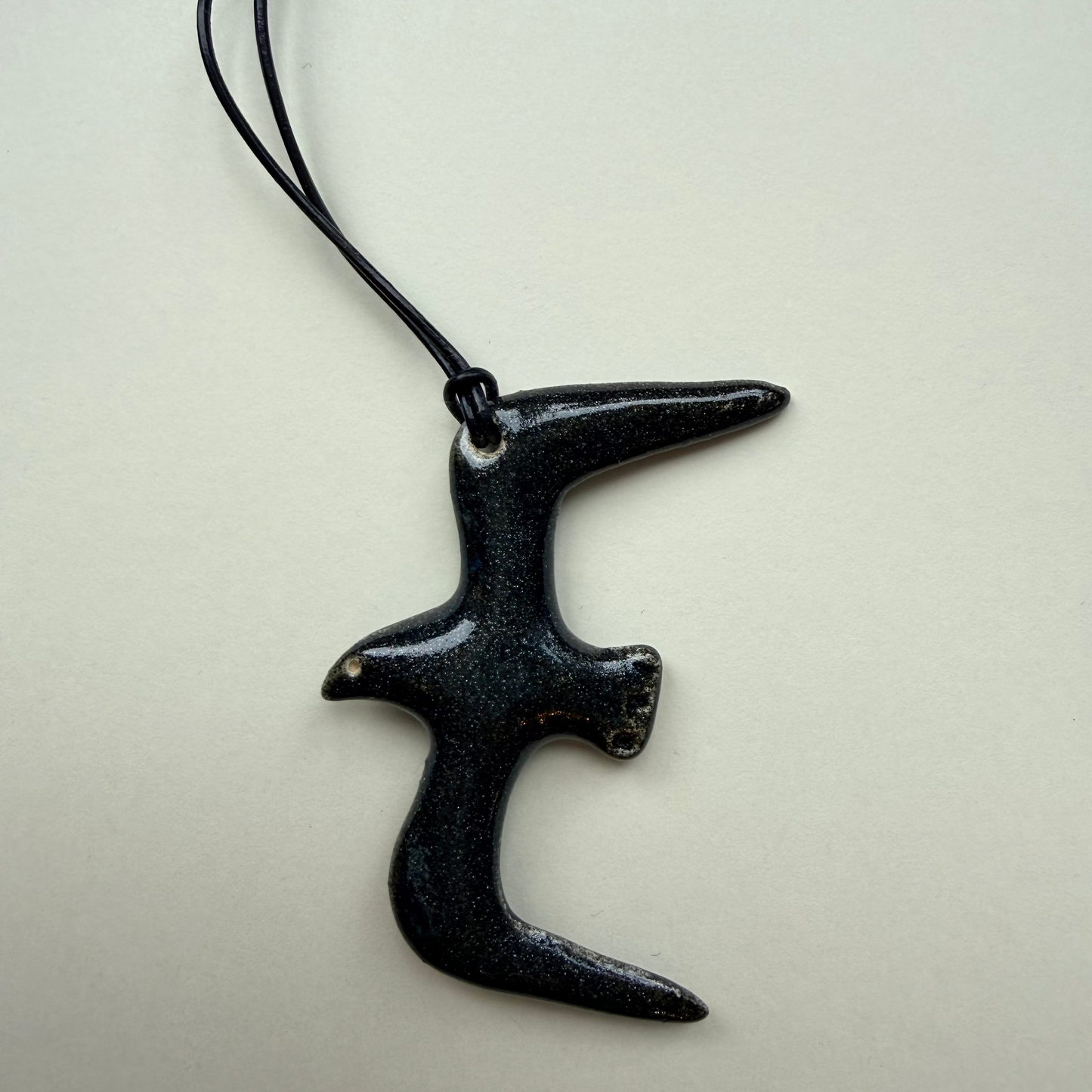 Ceramiczna zawieszka „Mewa” czarna (sample)