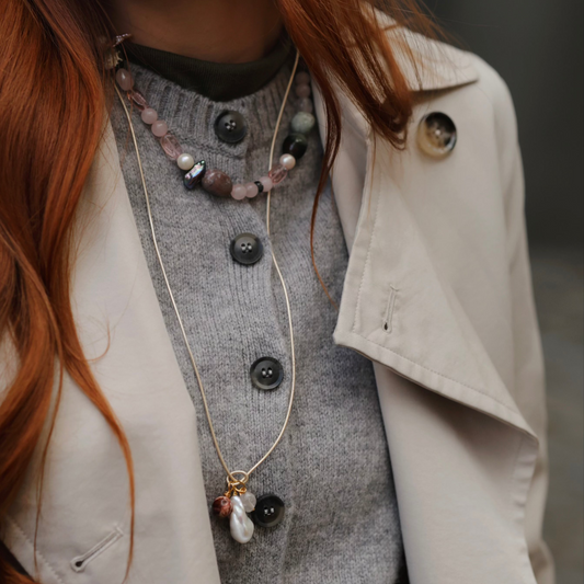 Naszyjnik z barokowej perły i mieszanki kamieni naturalnych