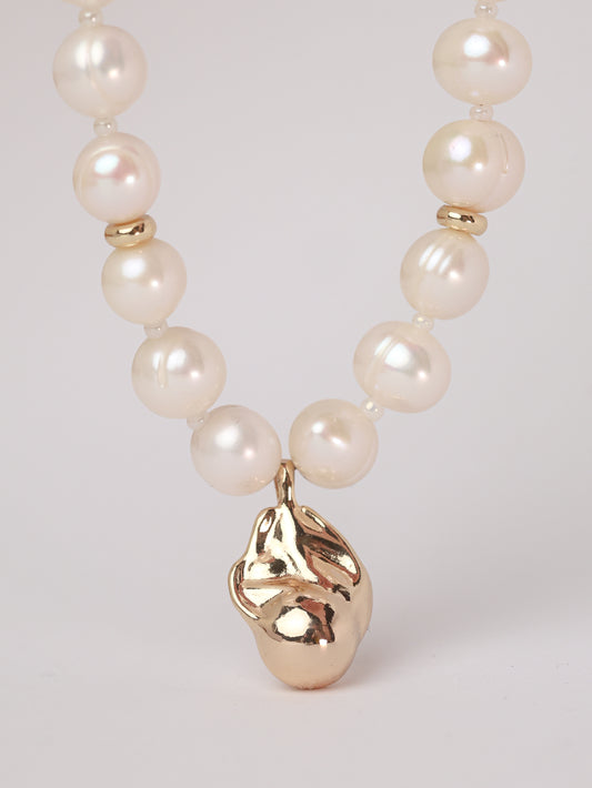 Naszyjnik perły z zawieszką
