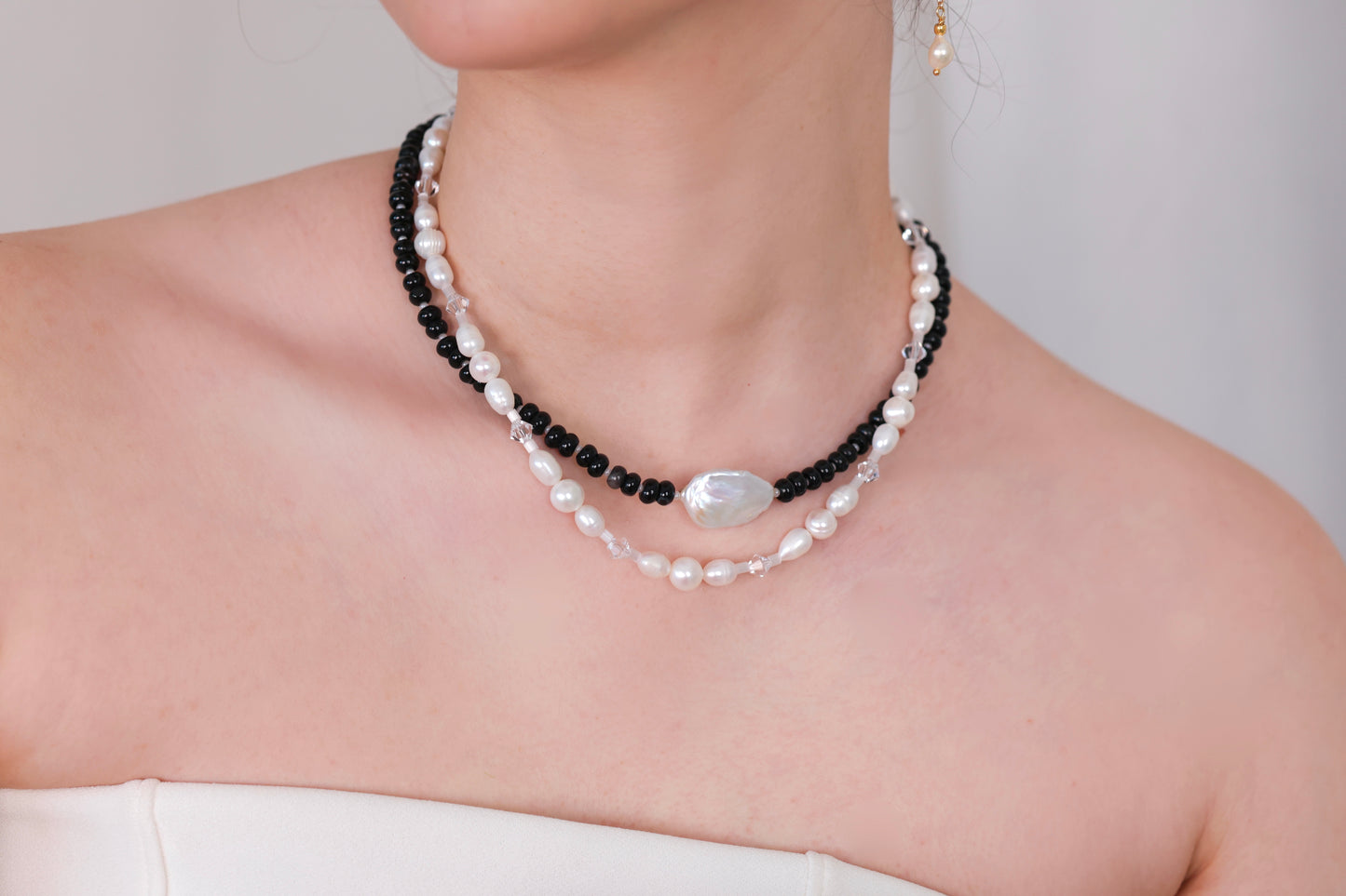 Naszyjnik z agatu, dużej perły barokowej i czeskiego koralika