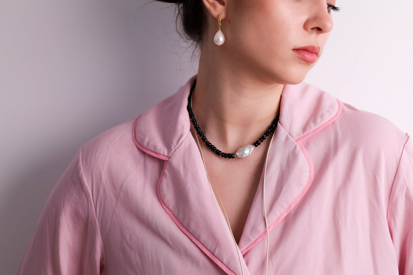 Naszyjnik z agatu, dużej perły barokowej i czeskiego koralika