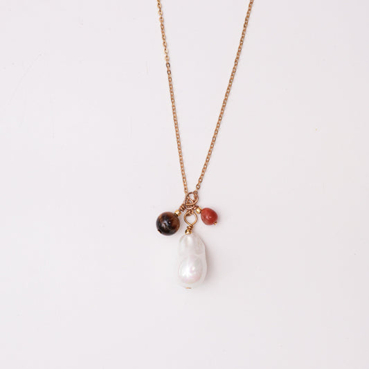Naszyjnik z Shell pearl i mieszanką kamieni naturalnych