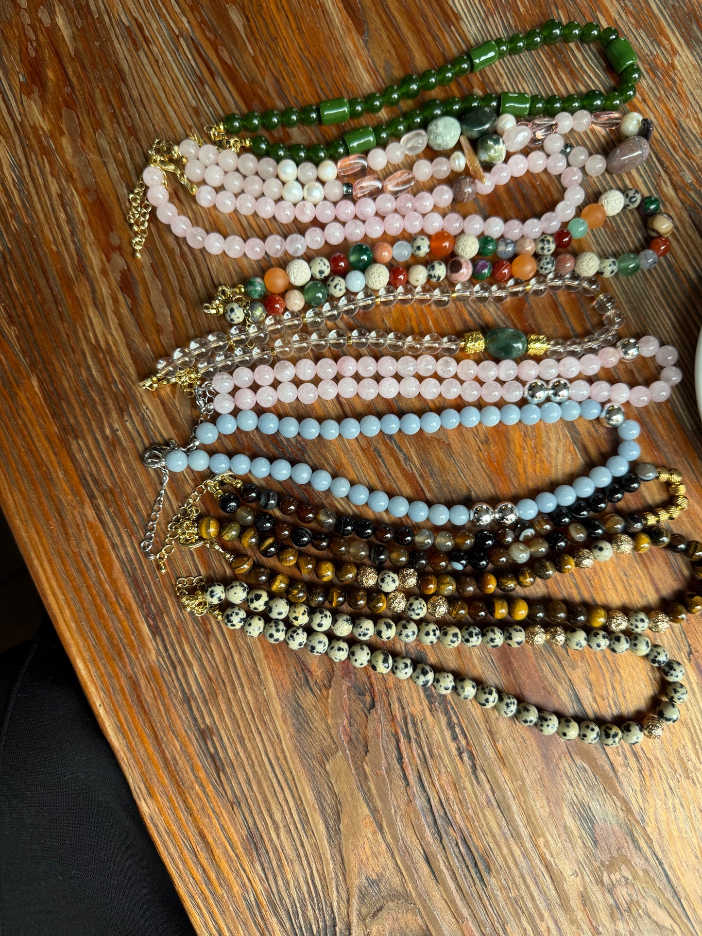 Naszyjnik z różowego kwarcu, jaspisu, pereł i czeskich szklanych koralików vintage