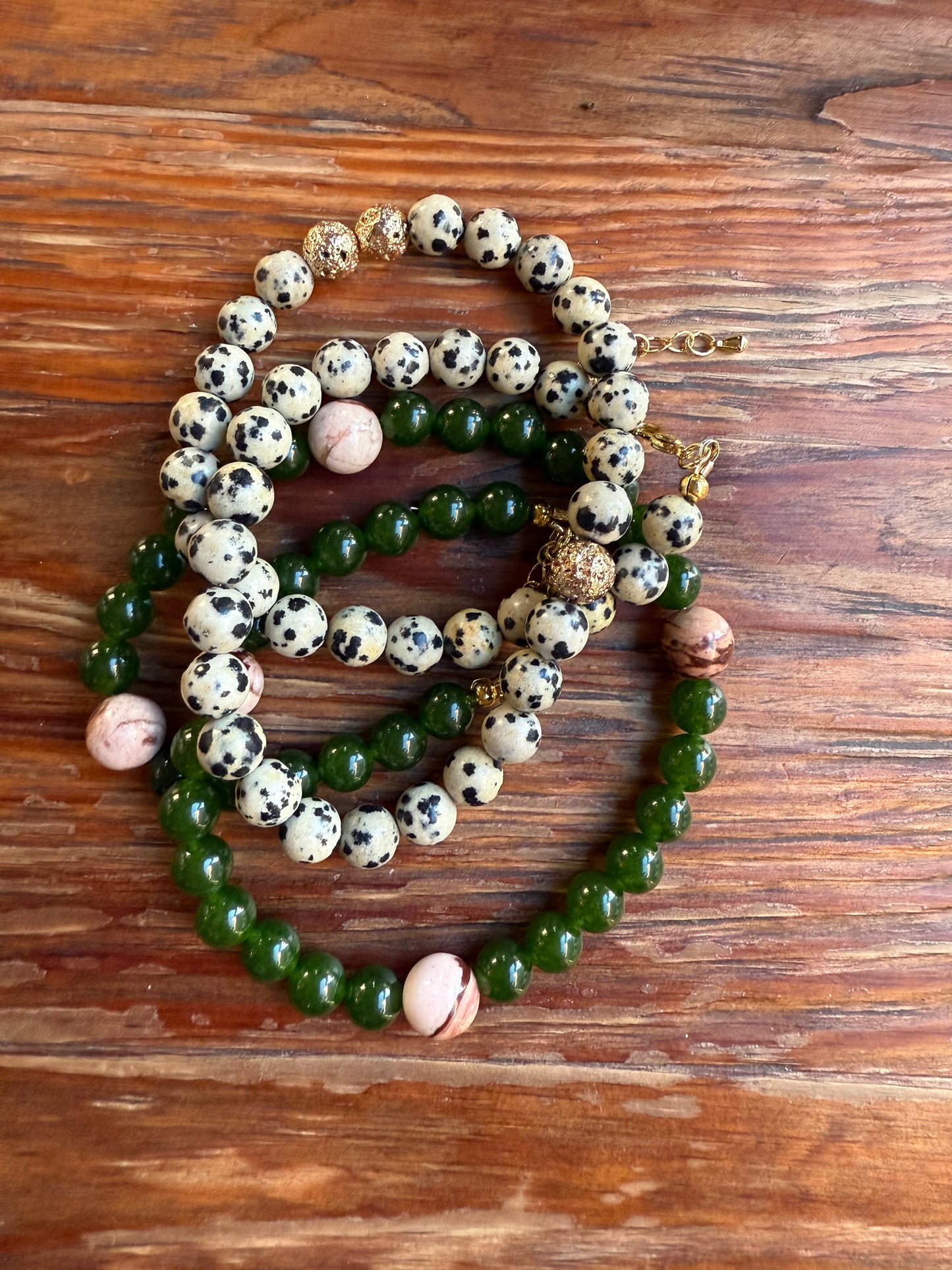 Naszyjnik z zielonego awenturynu/ tonowanego kwarcu i różowej jasp