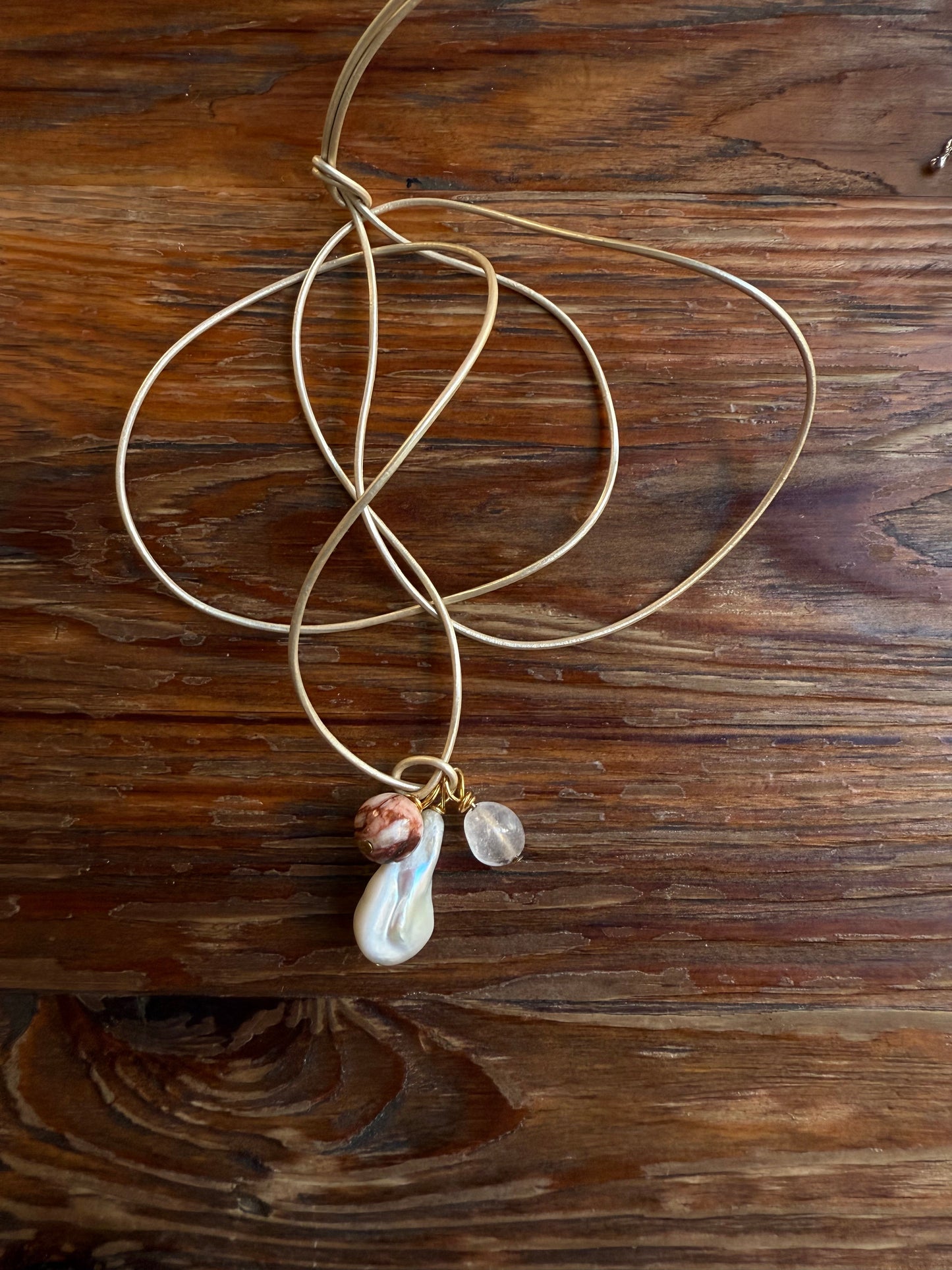 Naszyjnik z barokowej perły i mieszanki kamieni naturalnych