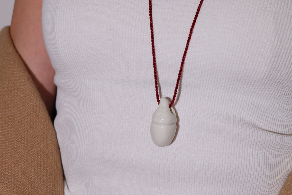 Naszyjnik SYMBOL Żołądź Milk